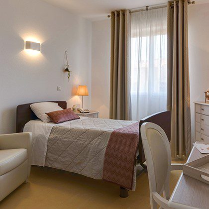 83-toulon-amandiers-101-chambre