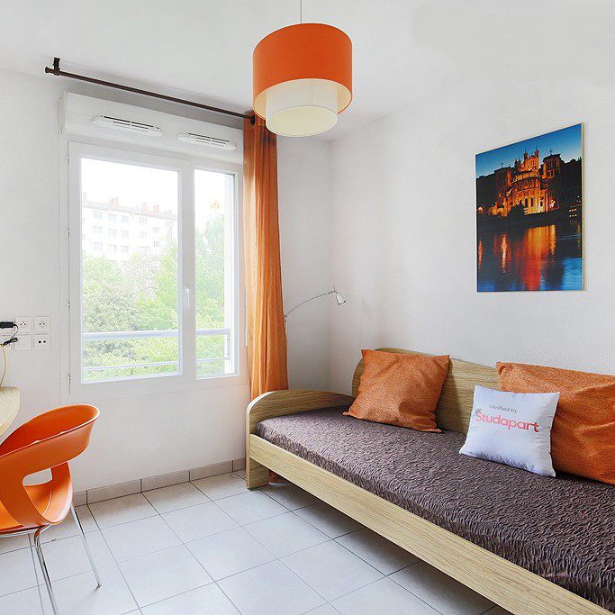 univers-studio-residence-etudiante-lyon-studio-meuble-2