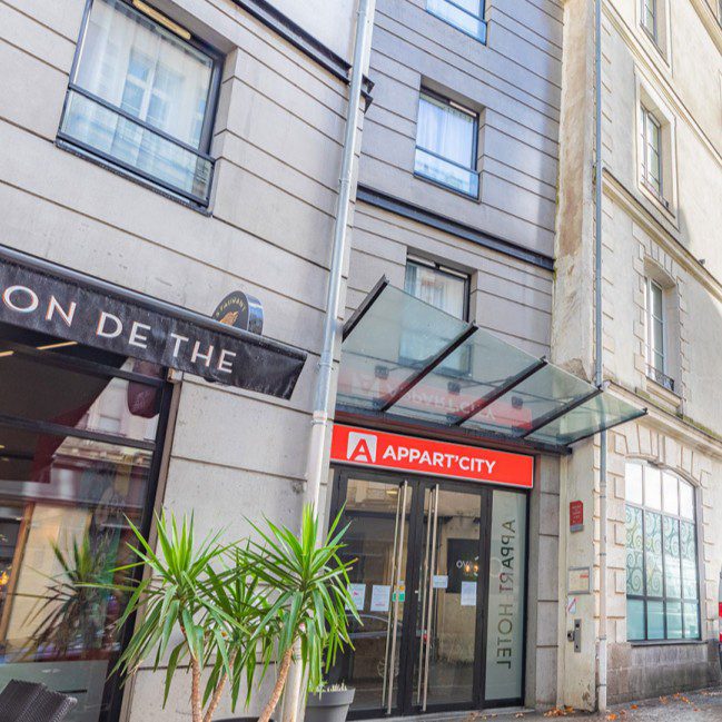 1-carre-bouffay-facade-2