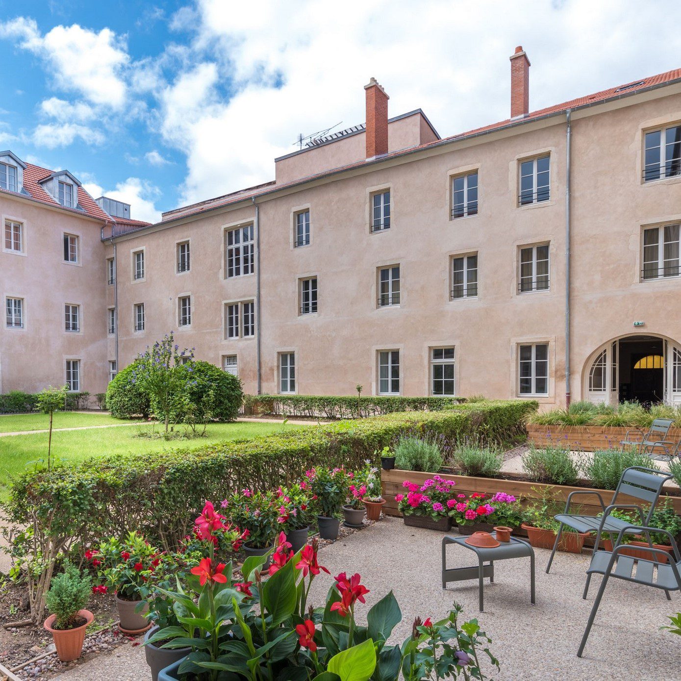 2-residence1